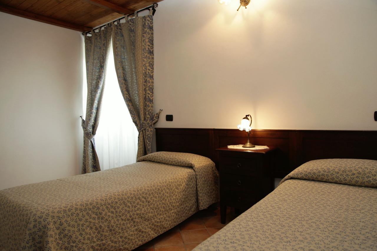 Hotel Il Ghiro โอวินโดลี ภายนอก รูปภาพ