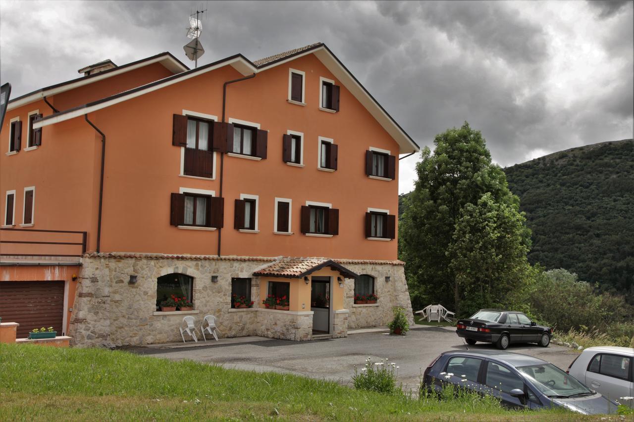 Hotel Il Ghiro โอวินโดลี ภายนอก รูปภาพ