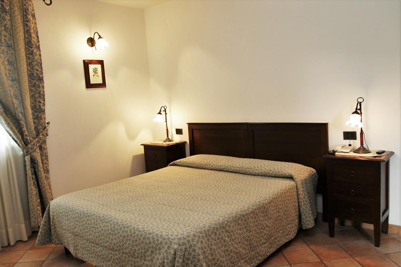 Hotel Il Ghiro โอวินโดลี ภายนอก รูปภาพ