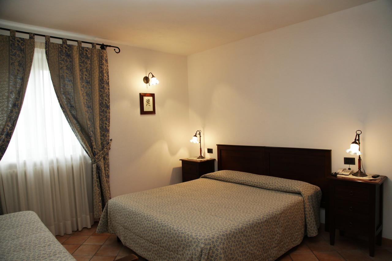 Hotel Il Ghiro โอวินโดลี ภายนอก รูปภาพ