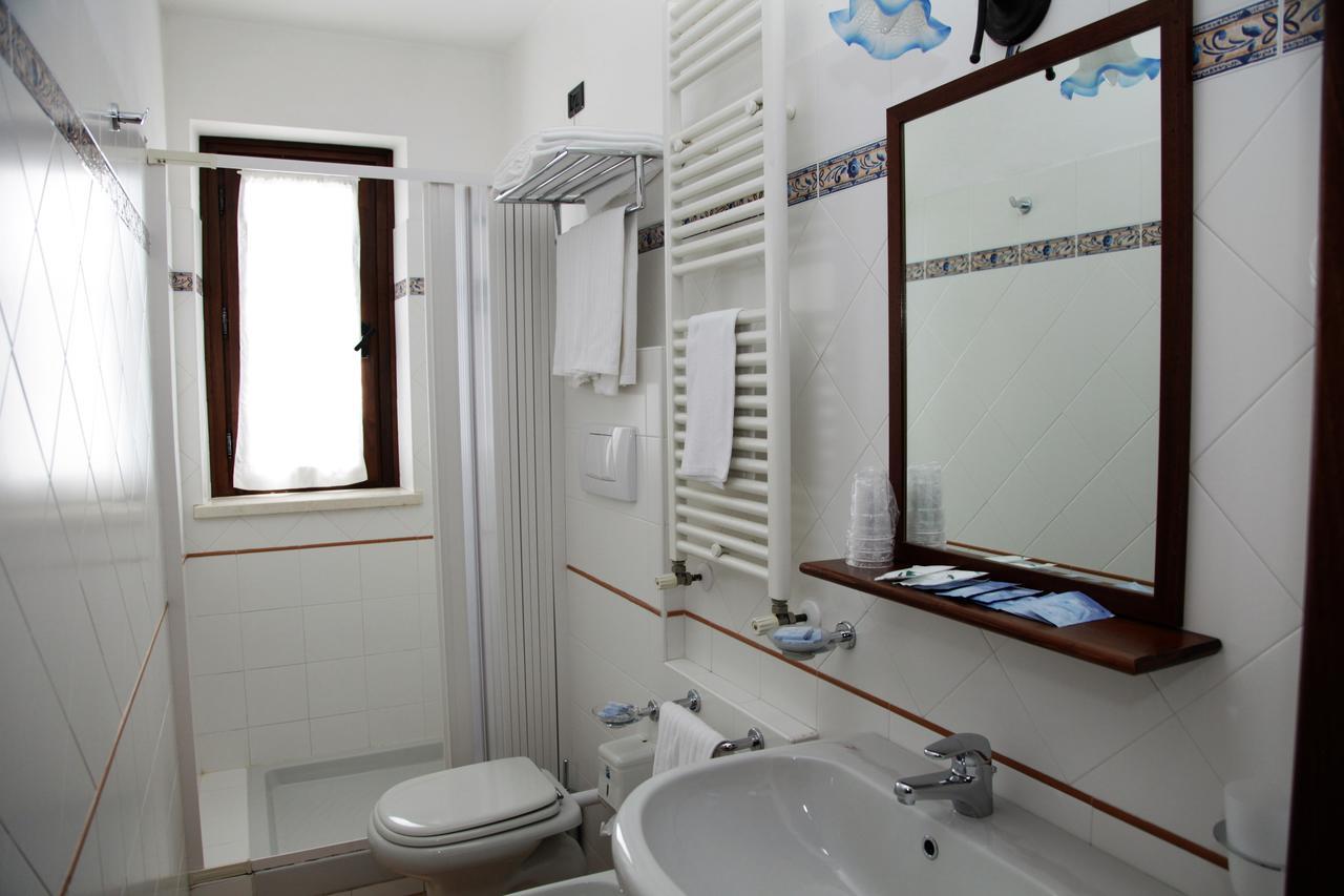 Hotel Il Ghiro โอวินโดลี ภายนอก รูปภาพ