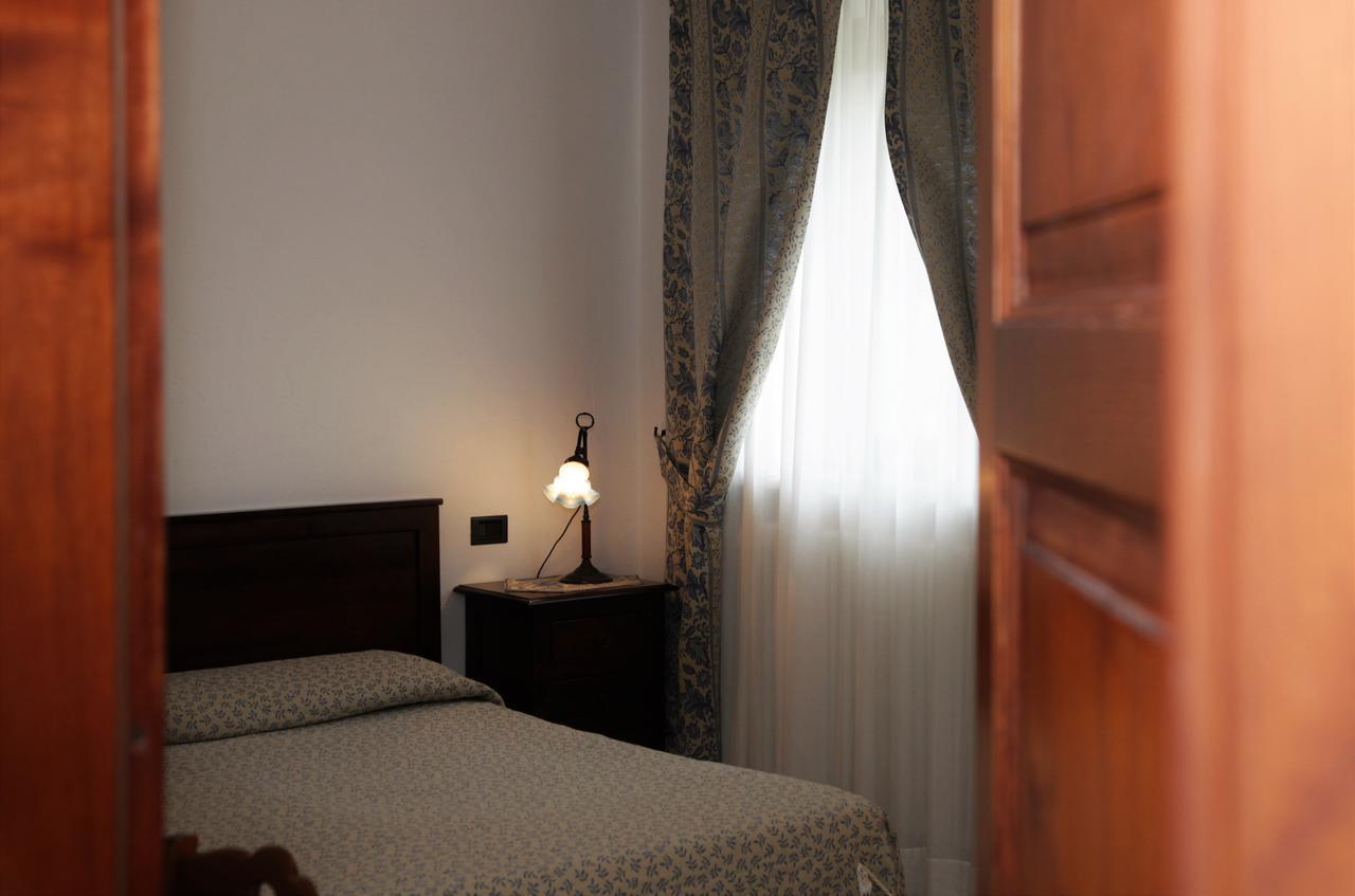 Hotel Il Ghiro โอวินโดลี ภายนอก รูปภาพ
