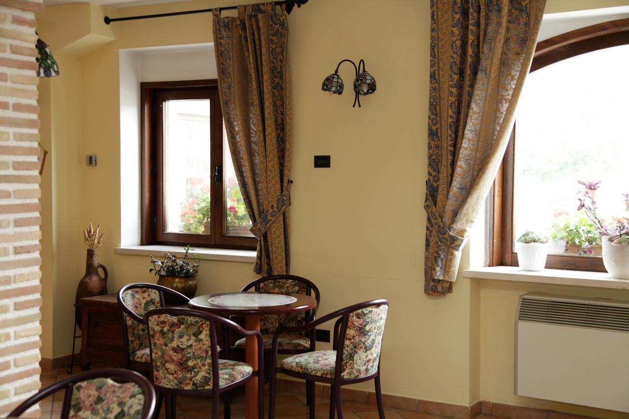 Hotel Il Ghiro โอวินโดลี ภายนอก รูปภาพ